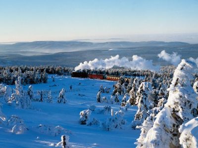 Brockenbahn_in_Winterlandschaft